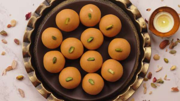 Besan Ladoo (500g) - 6pc